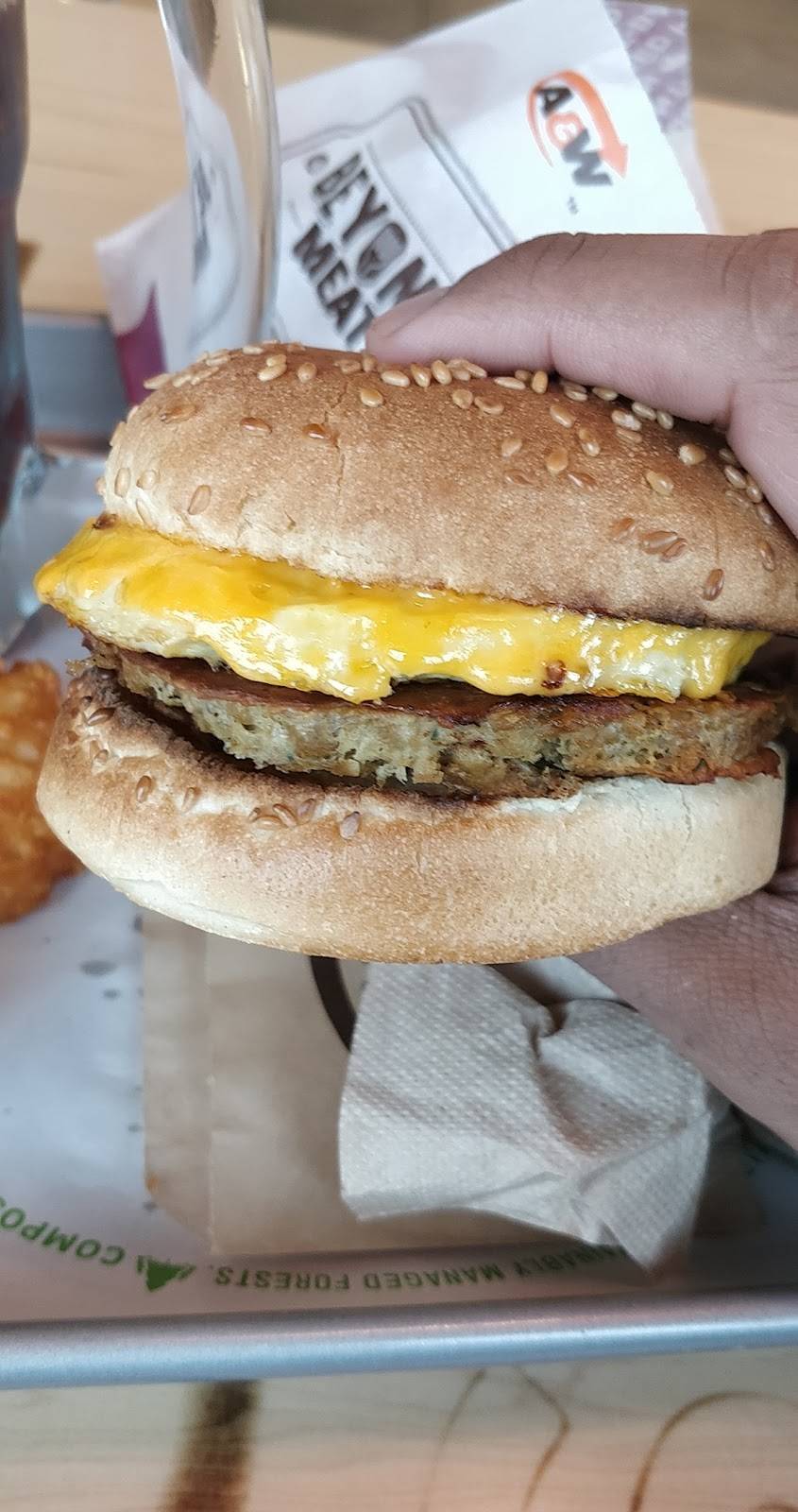 A&W Canada | restaurant | 2692 Eglinton Ave E Unit 22, Scarborough, ON M1K 2S3, Canada | 4162668282 OR +1 416-266-8282