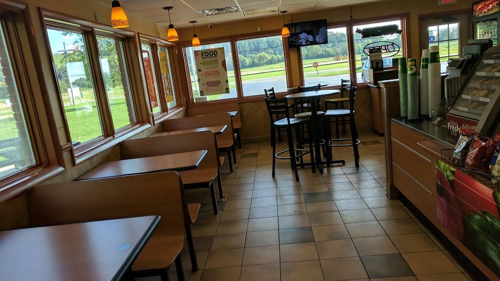 Subway | restaurant | 2183 W High St NE Unit B, Newark, OH 43055, USA | 7407637097 OR +1 740-763-7097