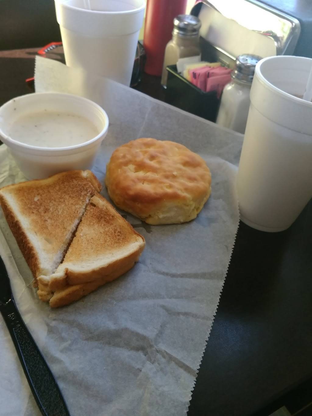 Tha Dawg House | restaurant | 1060 E Main St, Pulaski, VA 24301, USA | 5409802275 OR +1 540-980-2275