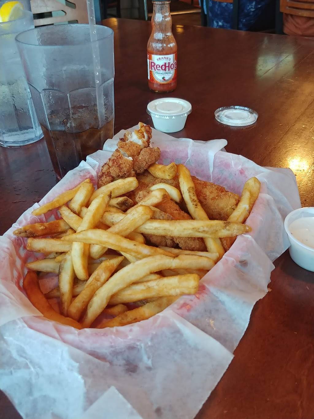 Moosies | restaurant | 16 Bridgewater Pointe Pl, Moneta, VA 24121, USA | 5407215255 OR +1 540-721-5255