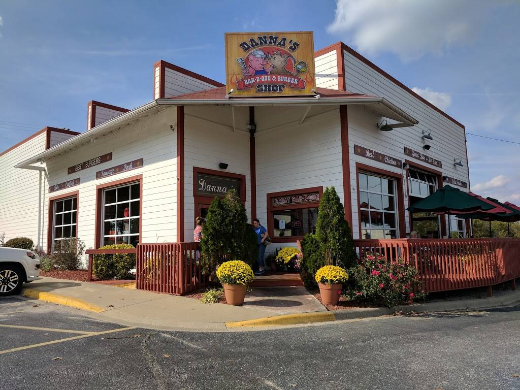 Danna’s BBQ and Burger Shop | restaurant | 15 Hope Way, Reeds Spring, MO 65737, USA | 4172721945 OR +1 417-272-1945