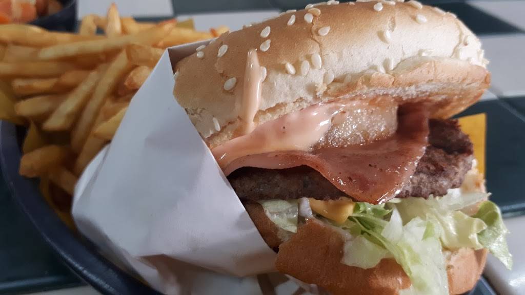 Hamburguesas Titos | restaurant | Av. Aquiles Serdan, Libertad, 22300 Tijuana, B.C., Mexico | 016646832480 OR +52 664 683 2480