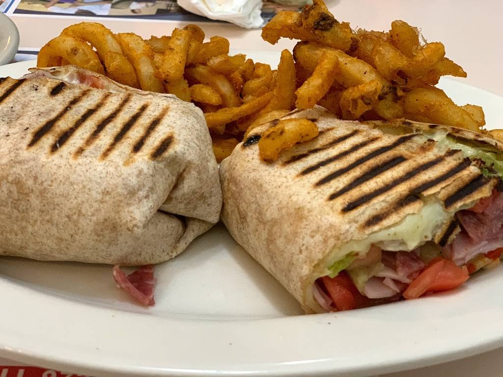 Legends Diner | restaurant | 130 County Ave, Secaucus, NJ 07094, USA | 2019741551 OR +1 201-974-1551