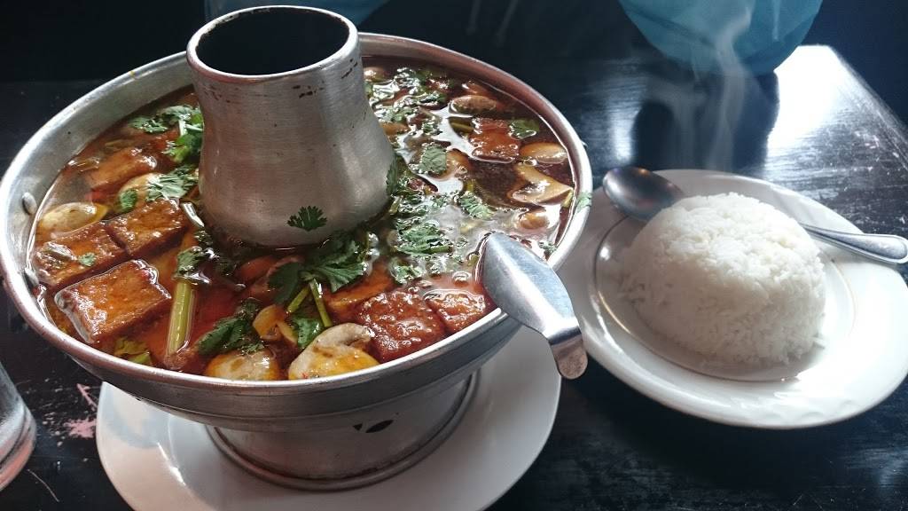 Ons Kitchen Thai Cuisine | restaurant | 1613 University Ave W, St Paul, MN 55104, USA | 6513309664 OR +1 651-330-9664