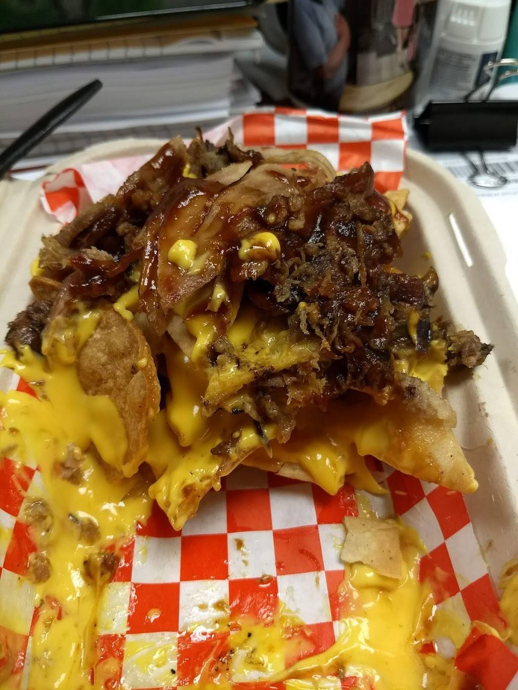 Rodericks BBQ | restaurant | 2708 98th Ave, Oakland, CA 94605, USA | 5105644648 OR +1 510-564-4648