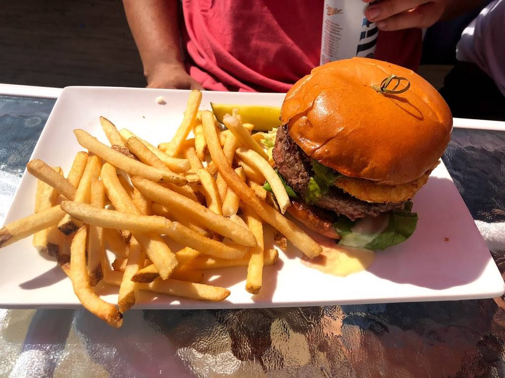 The Deck | restaurant | 179 Bridge Rd, Salisbury, MA 01952, USA | 9784994422 OR +1 978-499-4422