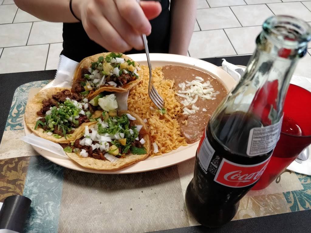 Texas Tacos | meal takeaway | 5235 2624, IL-64, Chicago, IL 60647, USA | 7736878847 OR +1 773-687-8847