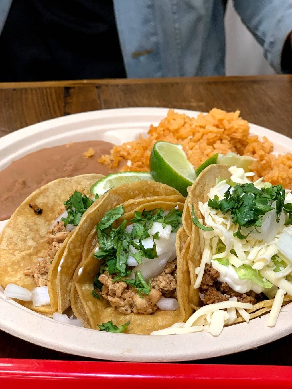 Chapos Tacos Troy | restaurant | 2008 W Big Beaver Rd, Troy, MI 48084, USA | 2483855994 OR +1 248-385-5994