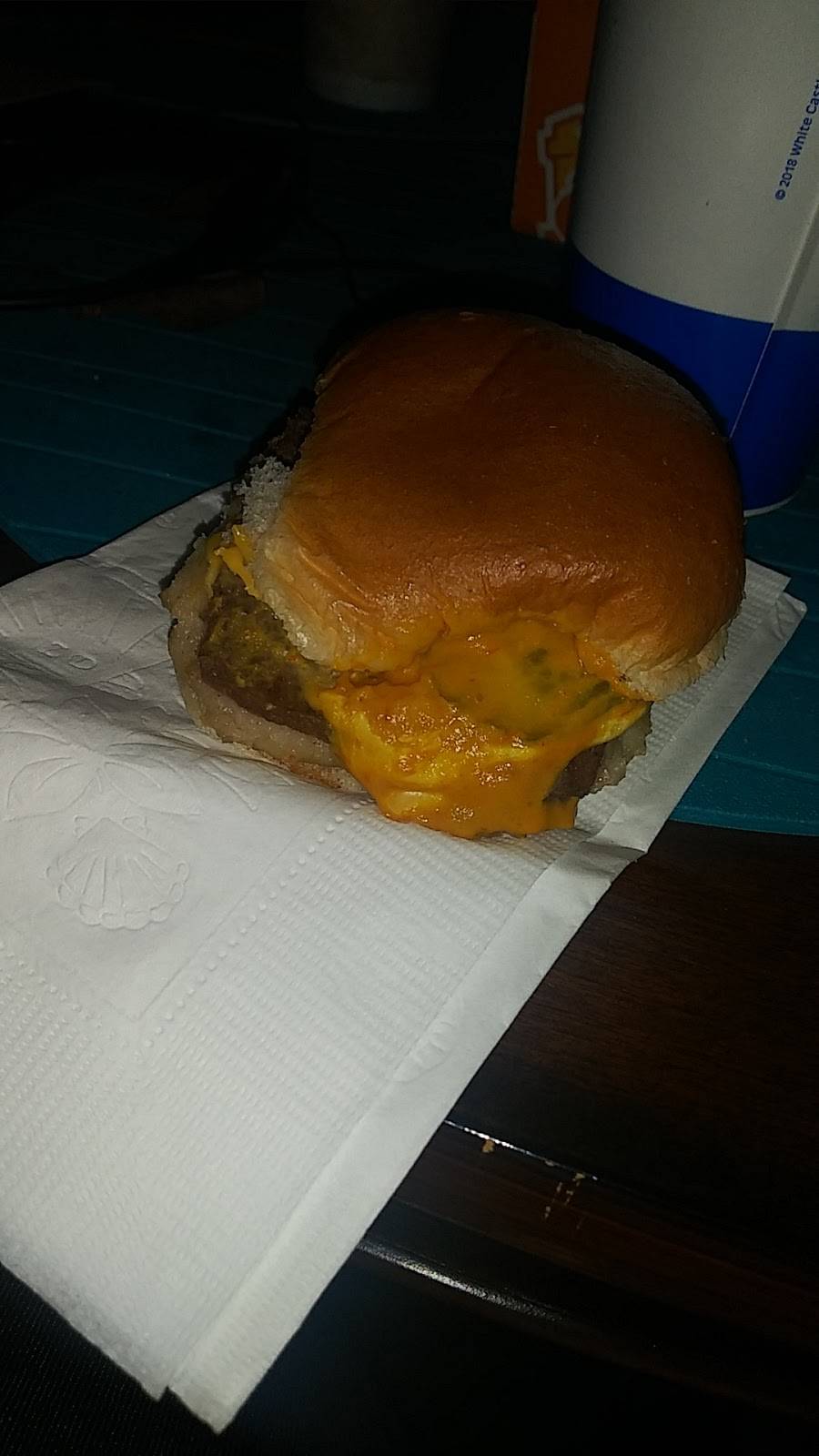 White Castle | restaurant | 17739 Grand River Ave, Detroit, MI 48227, USA | 3136599602 OR +1 313-659-9602