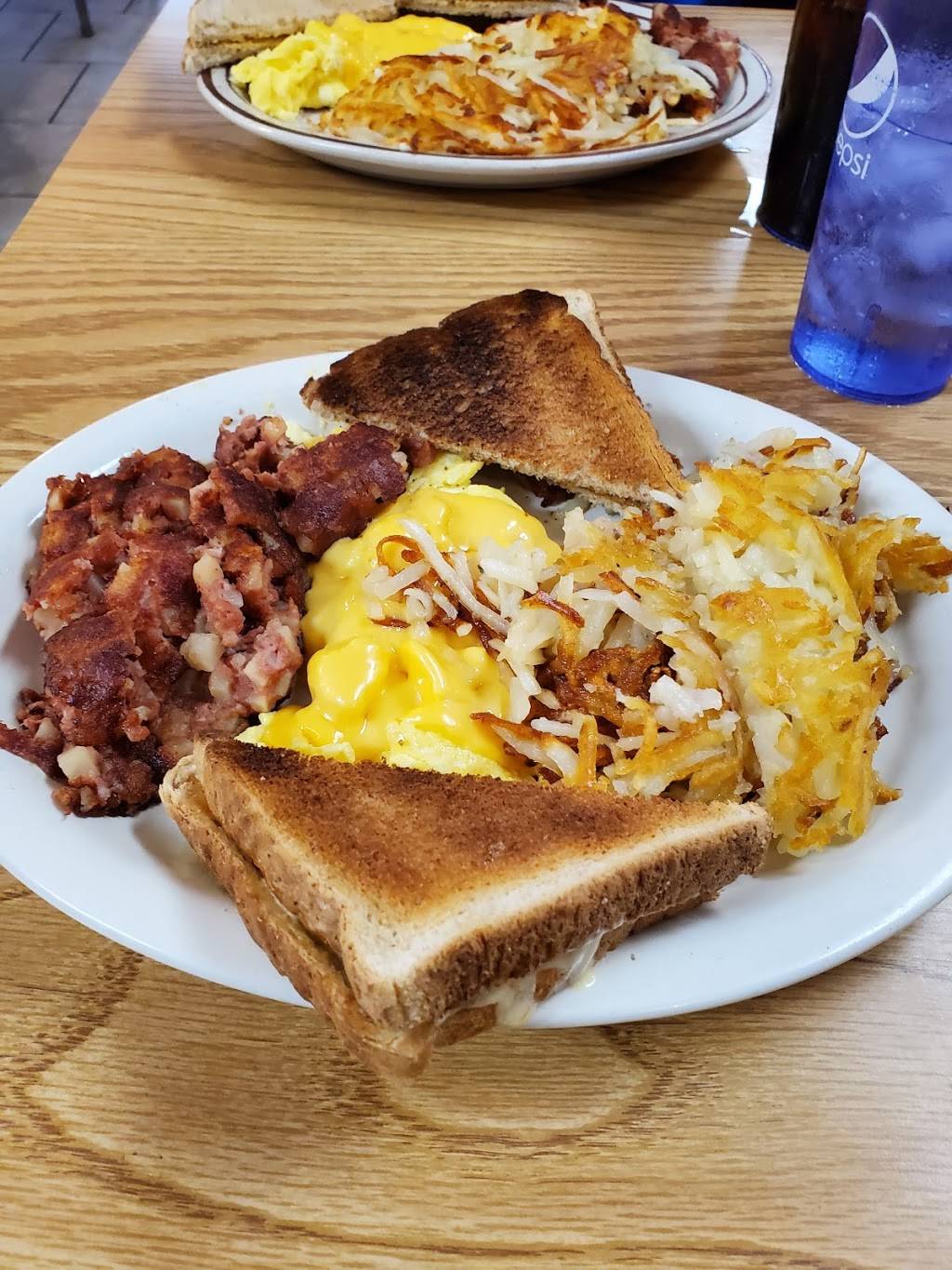 Brothers Family Restaurant | restaurant | 1718 2nd Ave, Rapids City, IL 61278, USA | 3094962965 OR +1 309-496-2965