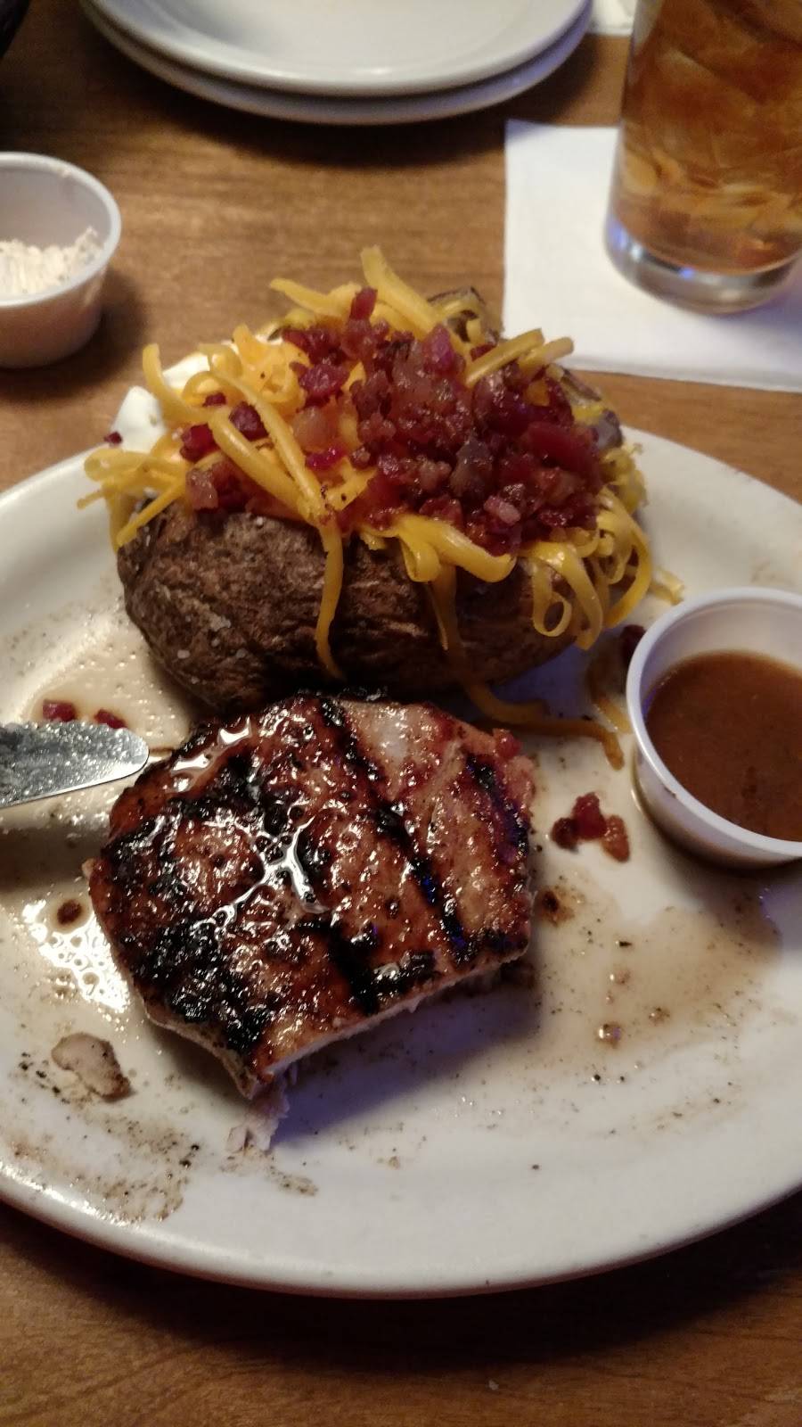 Texas Roadhouse | restaurant | 10450 E Independence Blvd, Matthews, NC 28105, USA | 7048140285 OR +1 704-814-0285