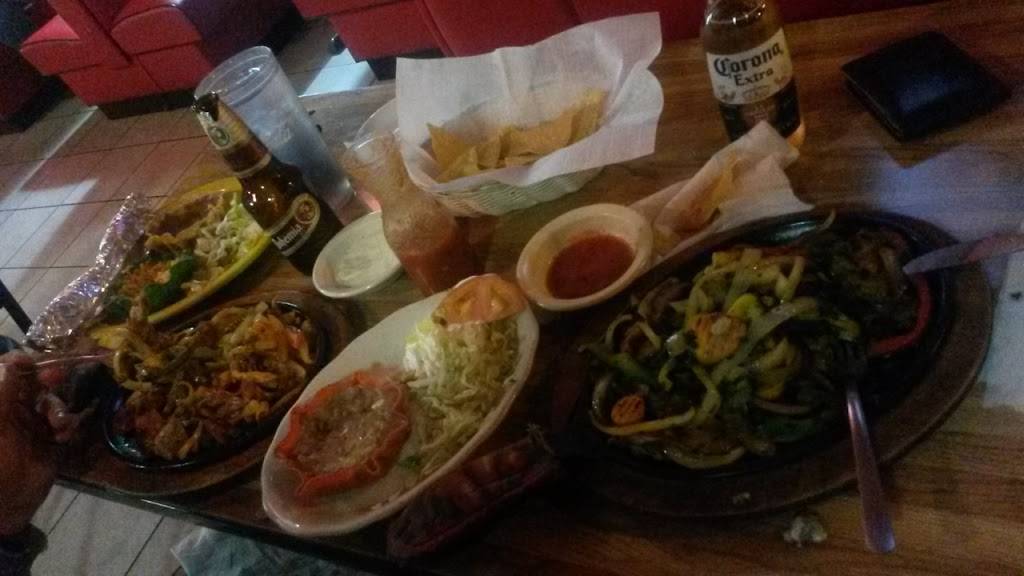 Pueblo Viejo Authentic Mexican | restaurant | 931 W Atlantic St, Emporia, VA 23847, USA | 4343480362 OR +1 434-348-0362