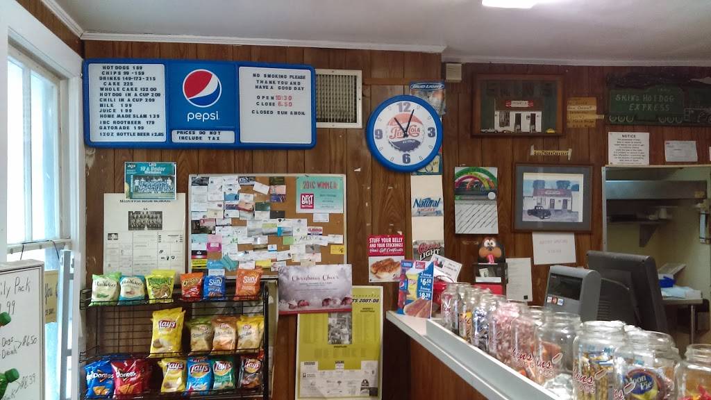 Skins Hotdogs | restaurant | 203 Hudgens St, Anderson, SC 29621, USA | 8642259229 OR +1 864-225-9229