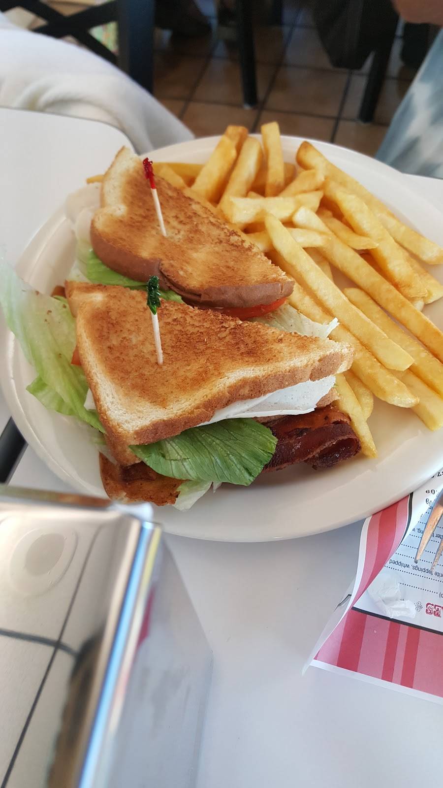 DNicios Parlor | restaurant | 1275 E Columbia Ave, Battle Creek, MI 49014, USA | 2699629001 OR +1 269-962-9001