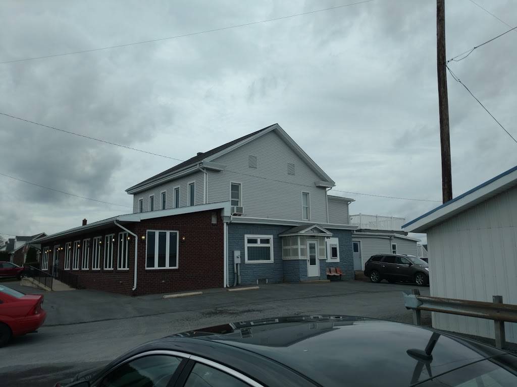 Kissingers Family Restaurant | restaurant | 543 E Market St, Gratz, PA 17030, USA | 7173653175 OR +1 717-365-3175