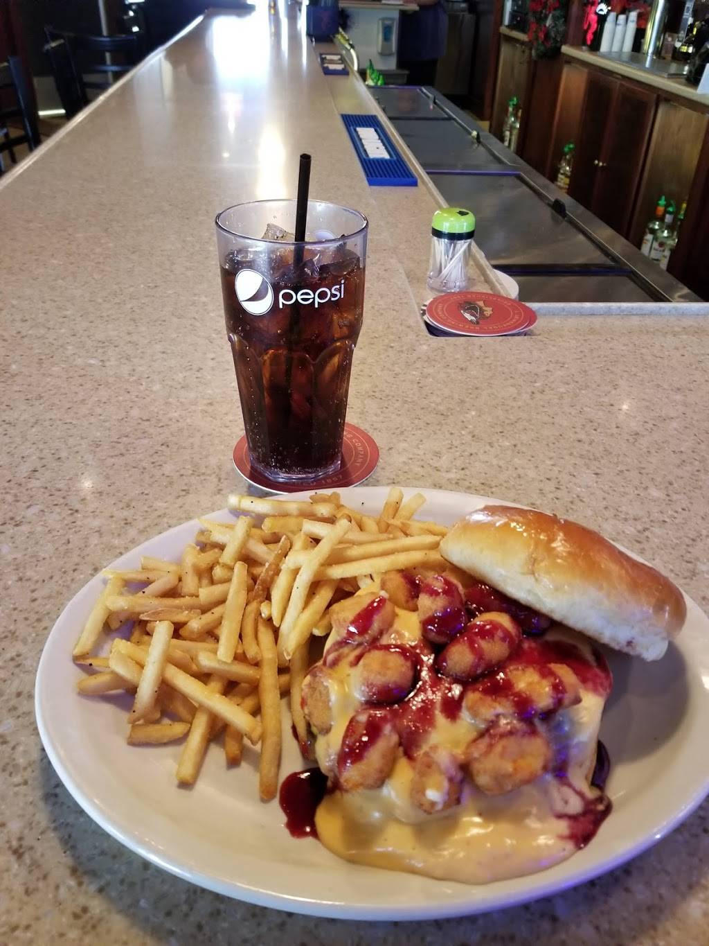 Maloneys Pub | restaurant | 239 N 2nd St, Eldridge, IA 52748, USA | 5632857675 OR +1 563-285-7675