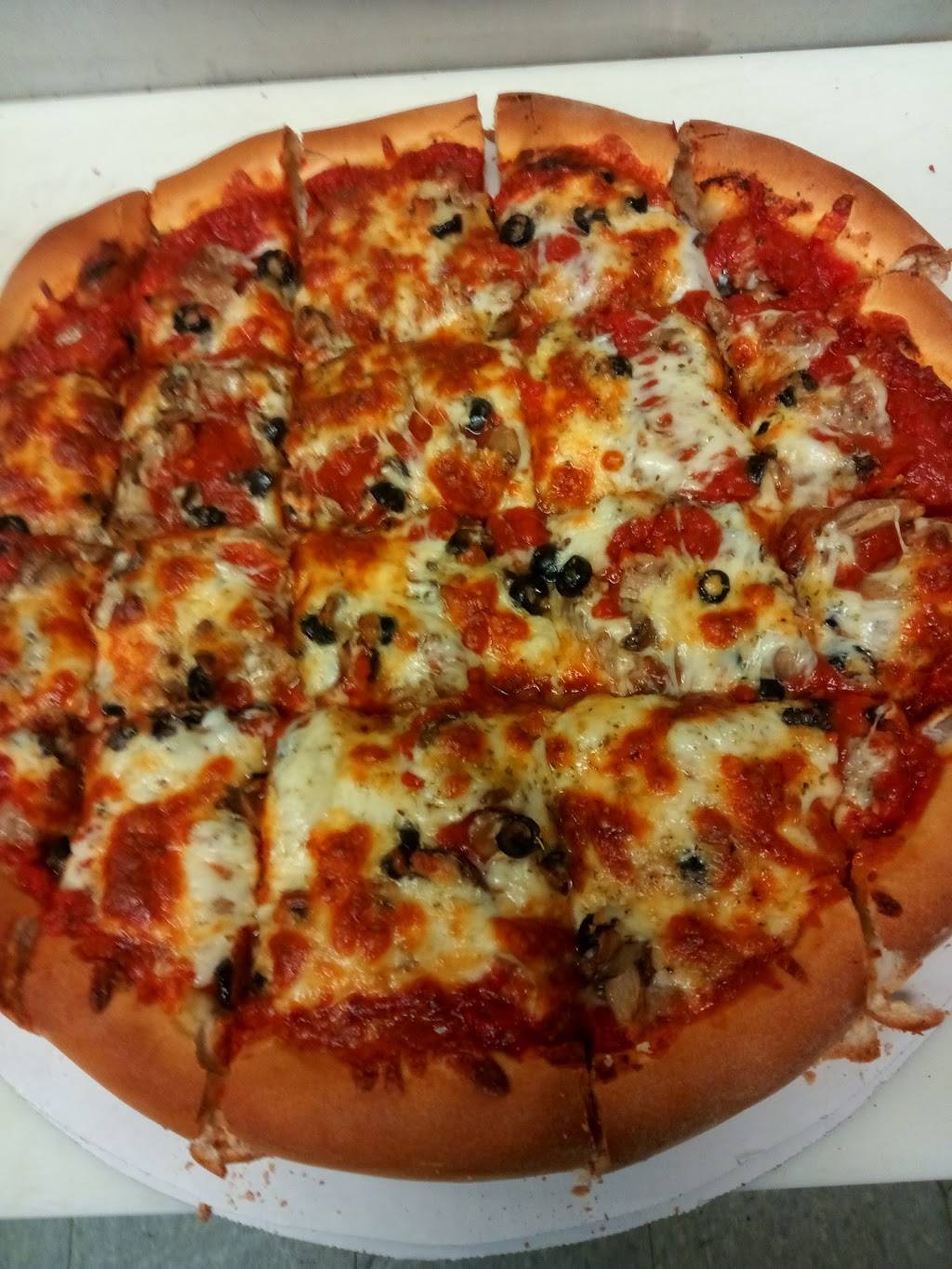 Spankys | restaurant | 15213 W 101st Ave, Dyer, IN 46311, USA | 2193656635 OR +1 219-365-6635