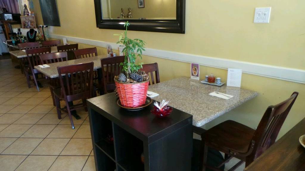 Samila Thai Restaurant | restaurant | 1921, 2415 Clement St, San Francisco, CA 94121, USA | 4157524310 OR +1 415-752-4310