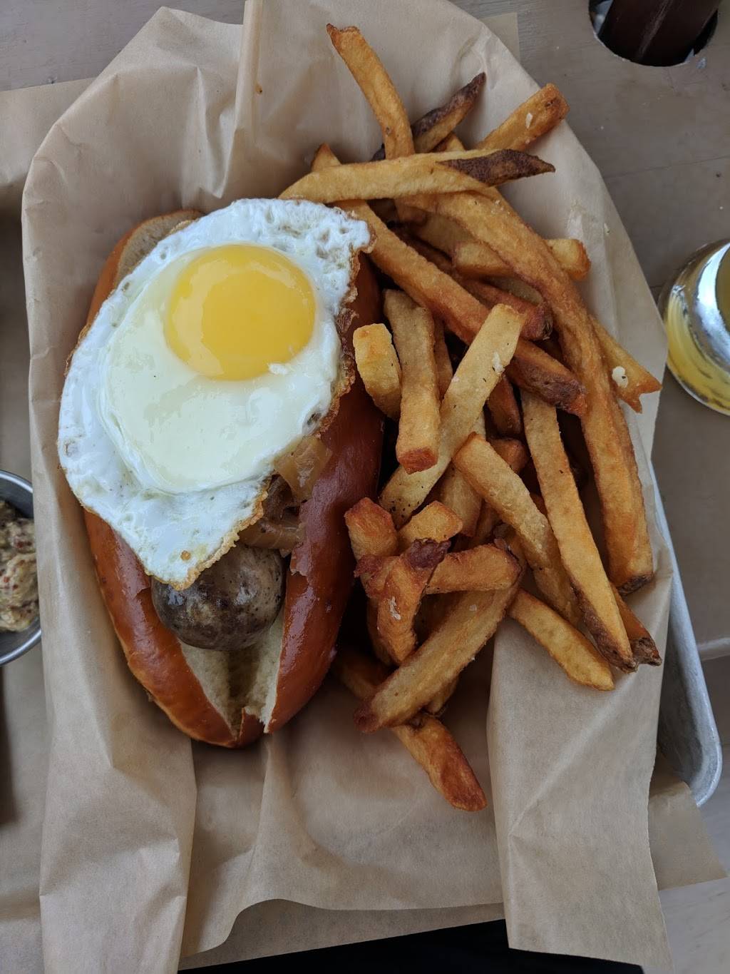 Kardinal Hall | restaurant | 722 Preston Ave, Charlottesville, VA 22903, USA | 4342954255 OR +1 434-295-4255