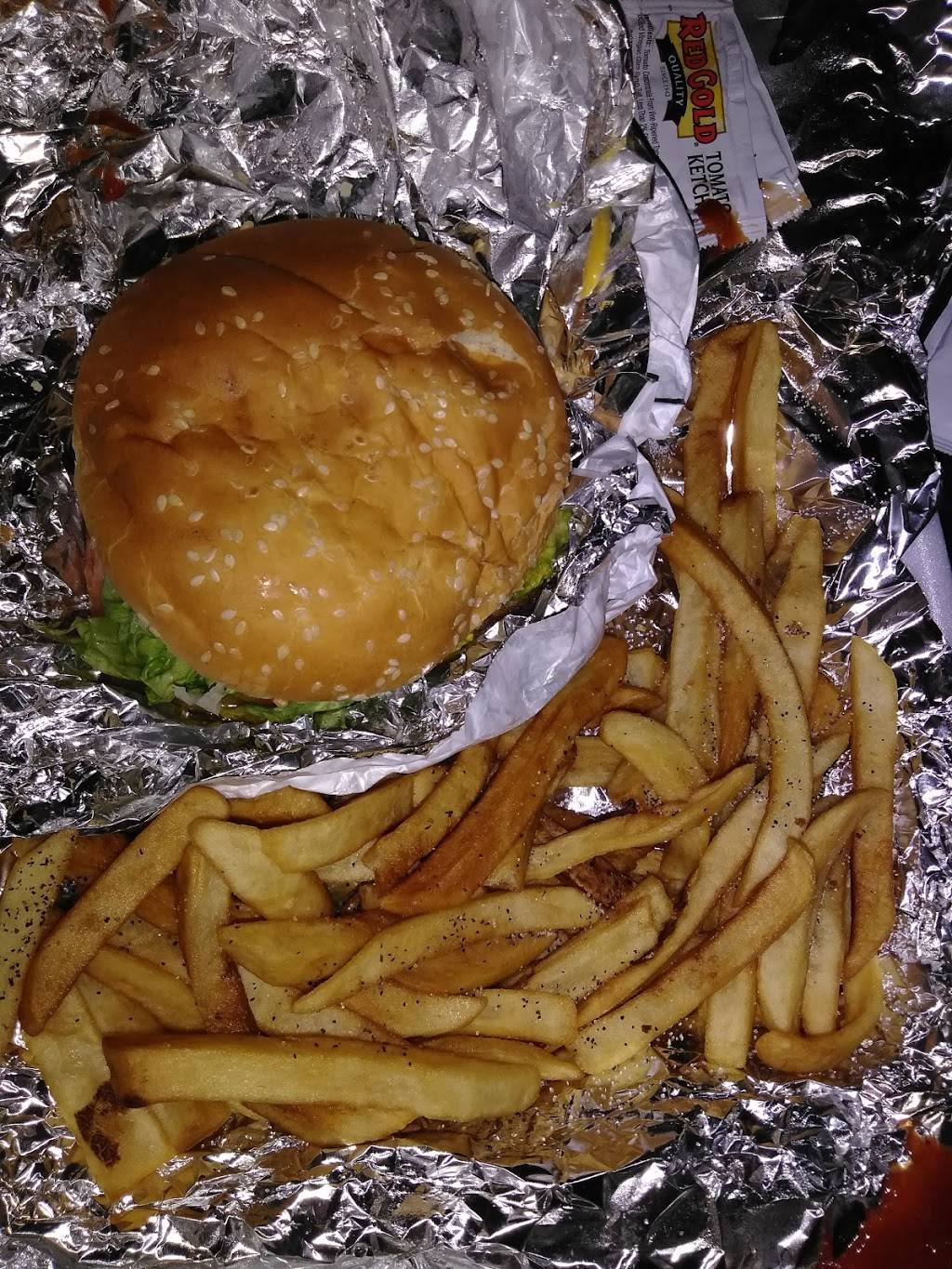 Vito & Angelo Pizzeria | restaurant | 3644 W Fullerton Ave, Chicago, IL 60647, USA | 7732784141 OR +1 773-278-4141