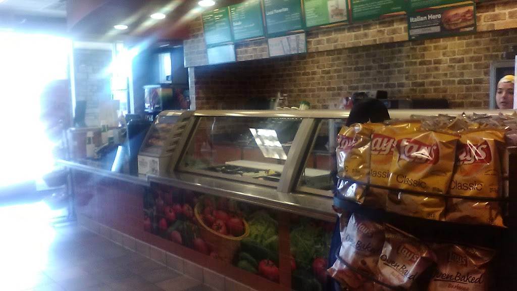 Subway | restaurant | Shops A, 525 N Estrella Pkwy Suite 103, Goodyear, AZ 85338, USA | 6238828181 OR +1 623-882-8181