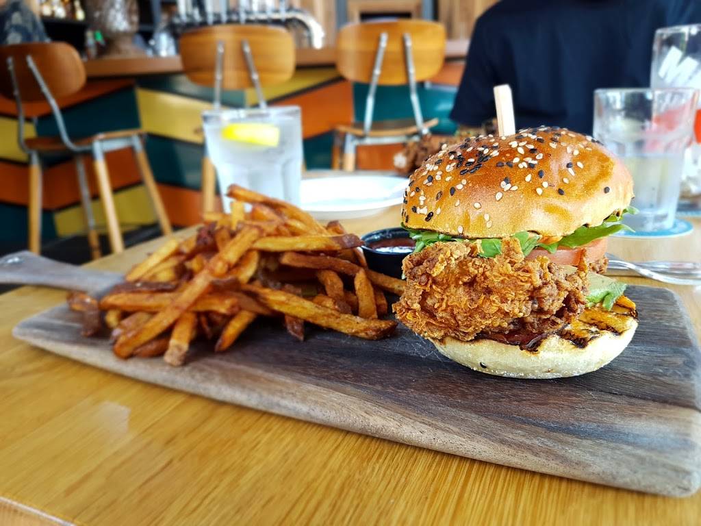 Culaccino Bar + Kitchen | restaurant | 527 Brant St, Burlington, ON L7R 2G6, Canada | 9056354626 OR +1 905-635-4626