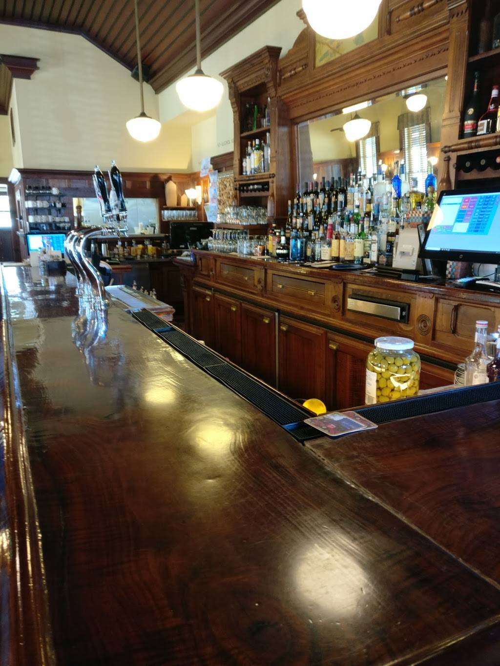 Blue Wing Saloon | restaurant | 9550 Main St, Upper Lake, CA 95485, USA | 7072752233 OR +1 707-275-2233