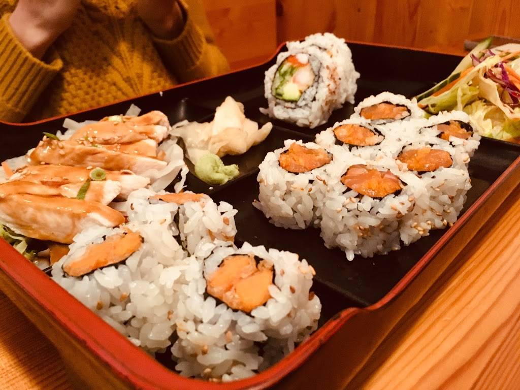 Ariake Japanese Restaurant | restaurant | 7700 Bathurst St, Thornhill, ON L4J 7Y3, Canada | 9057093452 OR +1 905-709-3452