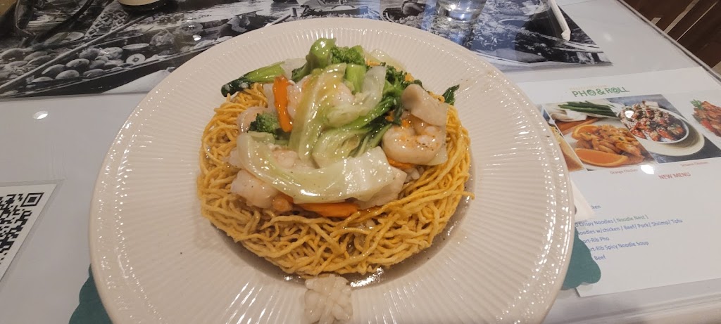 Hello Vietnam Pho & Roll | restaurant | 8752 E Shea Blvd, Scottsdale, AZ 85260, USA | 4809986006 OR +1 480-998-6006