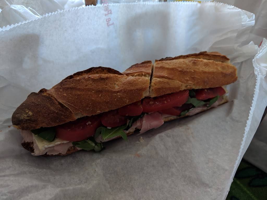 Le Petit Parisien | restaurant | 251 E 53rd St, New York, NY 10022, USA | 9173883039 OR +1 917-388-3039