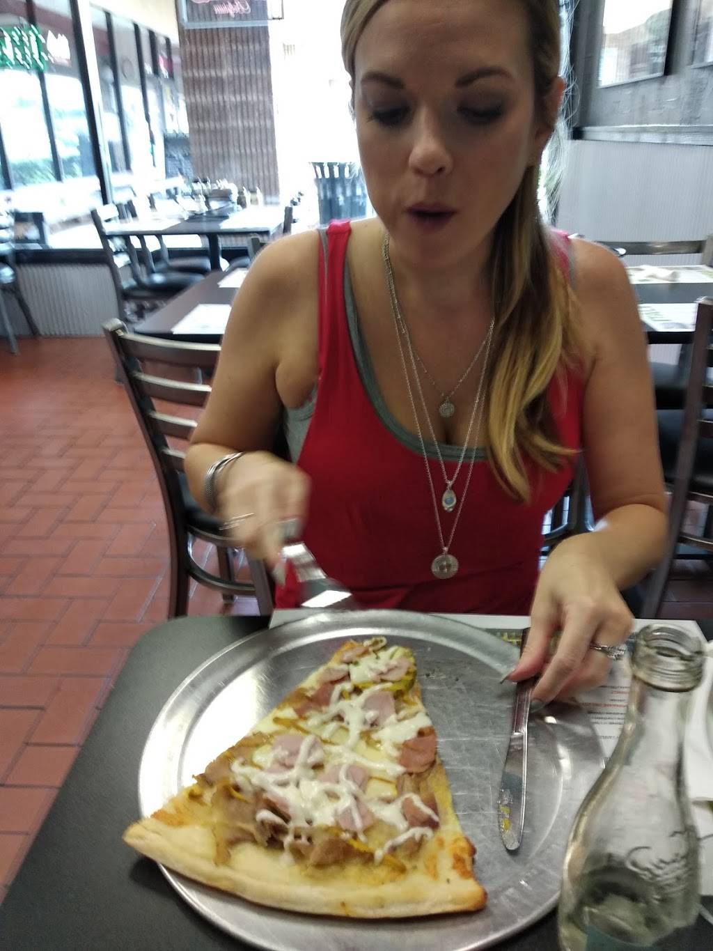 Goodfellas pizza | restaurant | E Indiantown Rd, Jupiter, FL 33477, USA | 5617483454 OR +1 561-748-3454