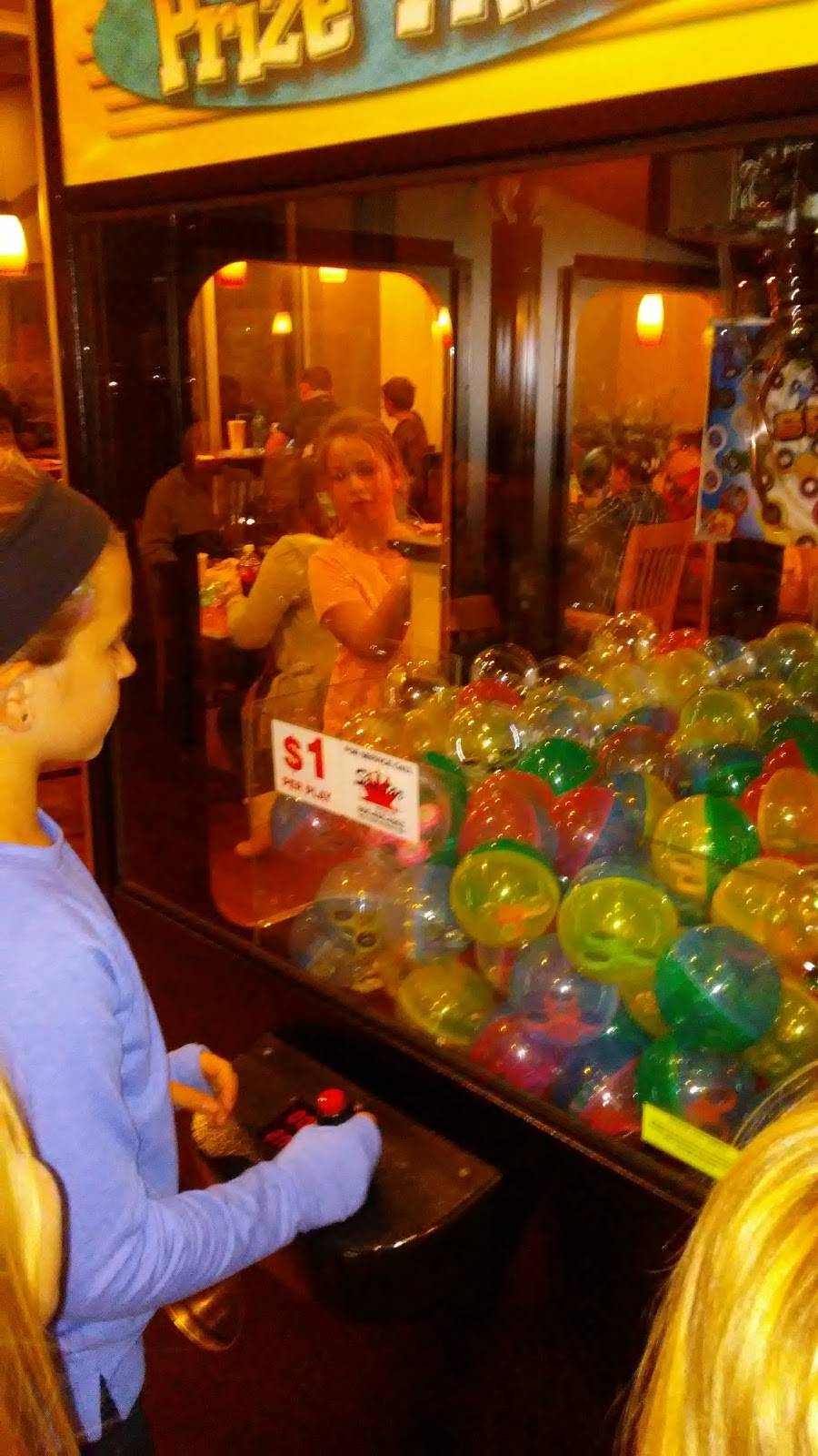 Papa Ginos | restaurant | 685 Merrill Rd, Pittsfield, MA 01201, USA | 4134455307 OR +1 413-445-5307