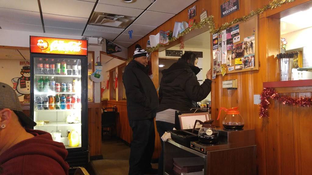 Jennifers Kitchen | restaurant | 574 Chicopee St, Chicopee, MA 01013, USA | 4135327758 OR +1 413-532-7758