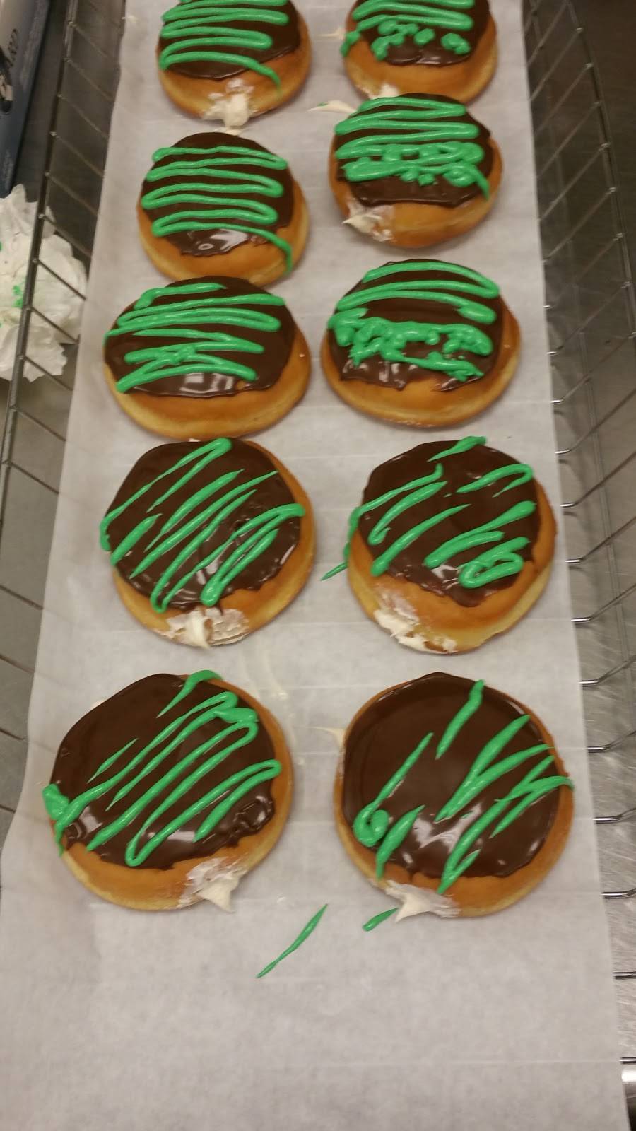 Dunkin | bakery | 1006 N Brightleaf Blvd Suite # 100, Smithfield, NC 27577, USA | 9193233303 OR +1 919-323-3303