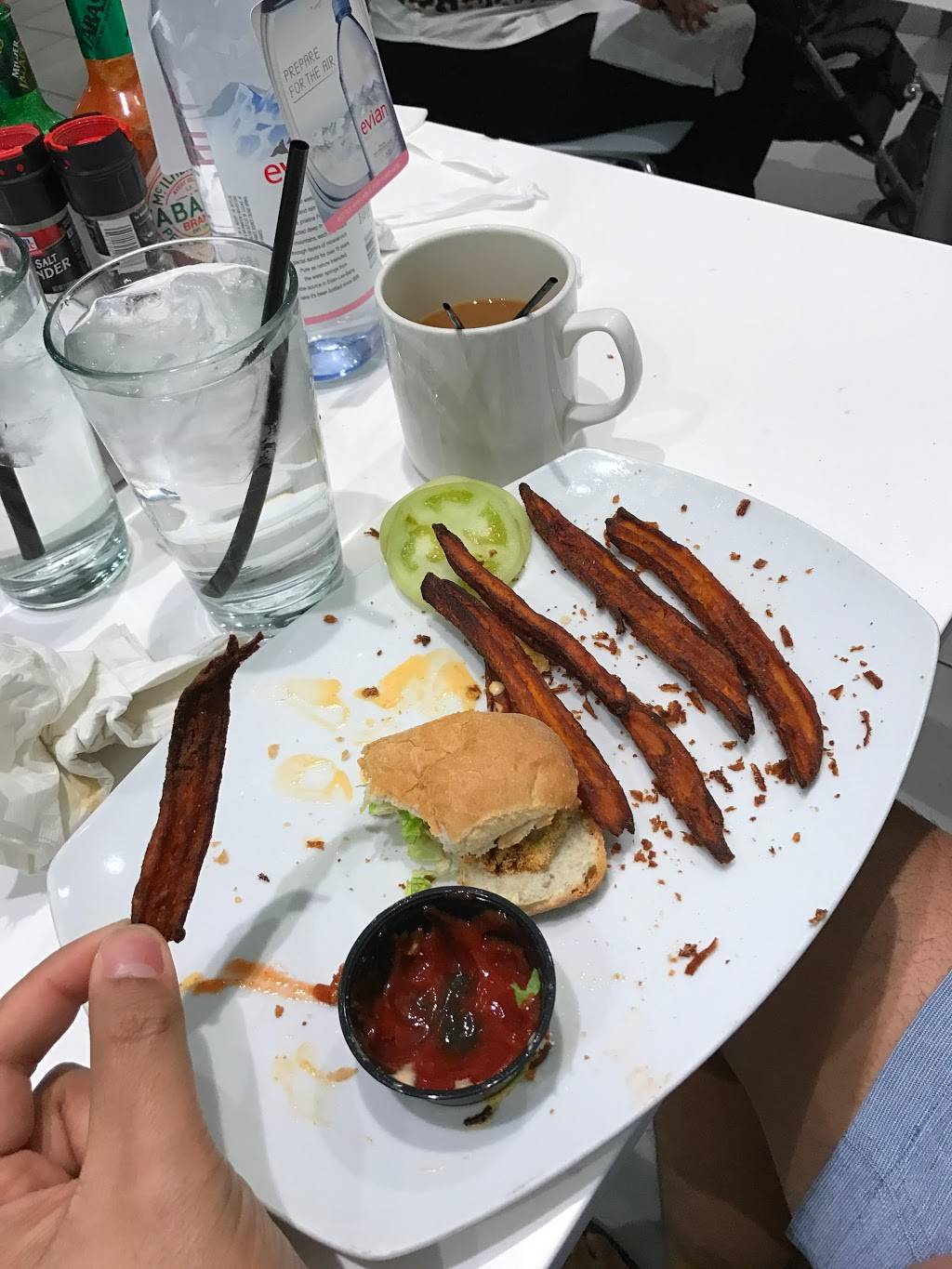 3rd Bar Eating House | restaurant | 3950 S Terminal Rd, Houston, TX 77032, USA | 2817676184 OR +1 281-767-6184