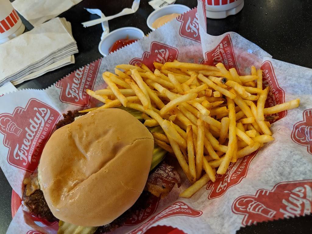Freddys Frozen Custard & Steakburgers | restaurant | 1049 N Salem Rd, Fayetteville, AR 72704, USA | 4799664360 OR +1 479-966-4360