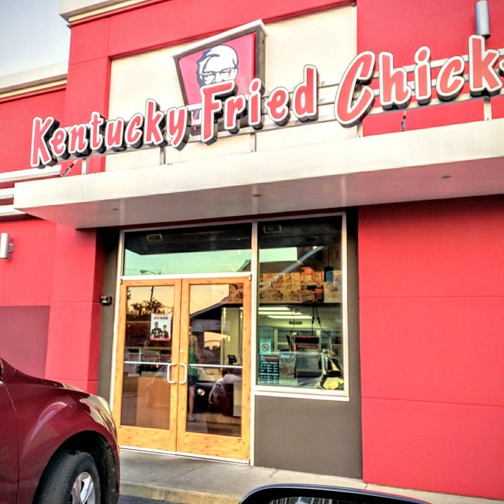 KFC | restaurant | 4914 W Main St, Belleville, IL 62226, USA | 6182351020 OR +1 618-235-1020