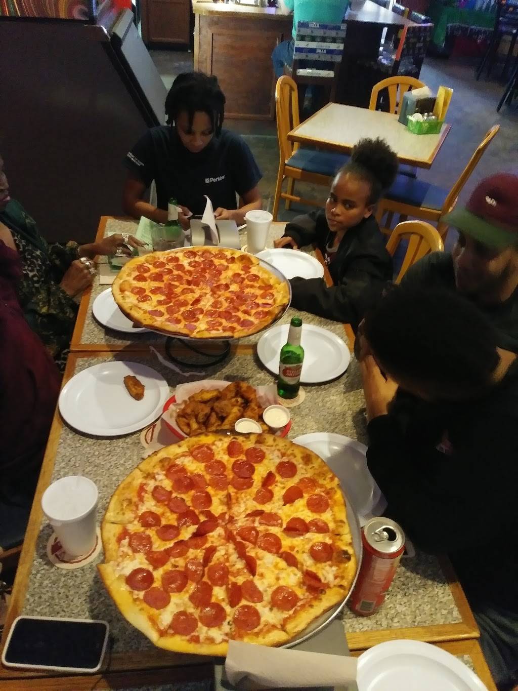 Big Papas Pizza & Sports Bar | restaurant | 1420 Schertz Pkwy #180, Schertz, TX 78154, USA | 2105666464 OR +1 210-566-6464