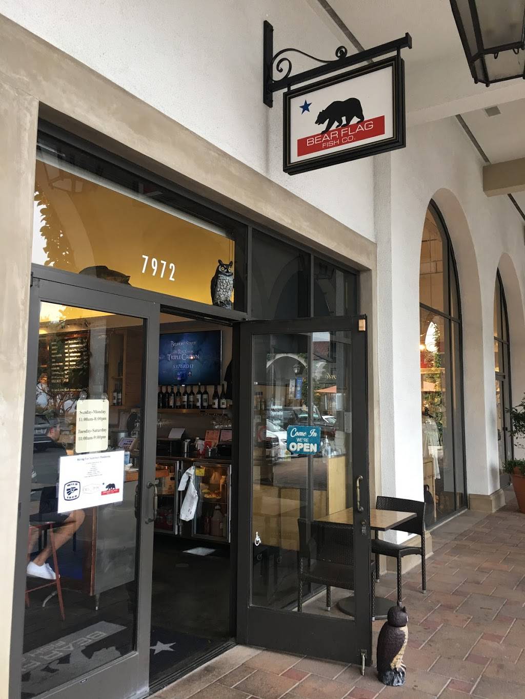 Bear Flag Fish Company- Crystal Cove | restaurant | 7972 E Pacific Coast Hwy, Newport Beach, CA 92657, USA | 9497158899 OR +1 949-715-8899