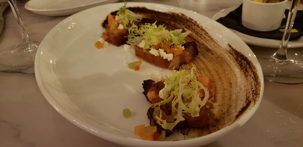 HEW Parlor & Chophouse | restaurant | 453 Edgewater Dr, Dunedin, FL 34698, USA | 7276835990 OR +1 727-683-5990