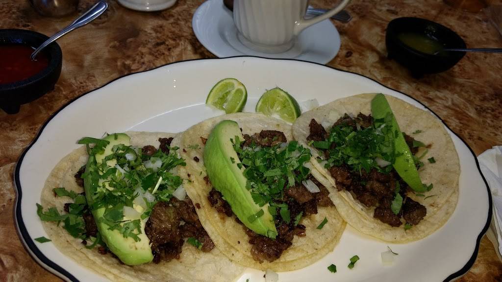 Lomas Verdes | restaurant | 4059 N Milwaukee Ave, Chicago, IL 60641, USA | 7732825606 OR +1 773-282-5606