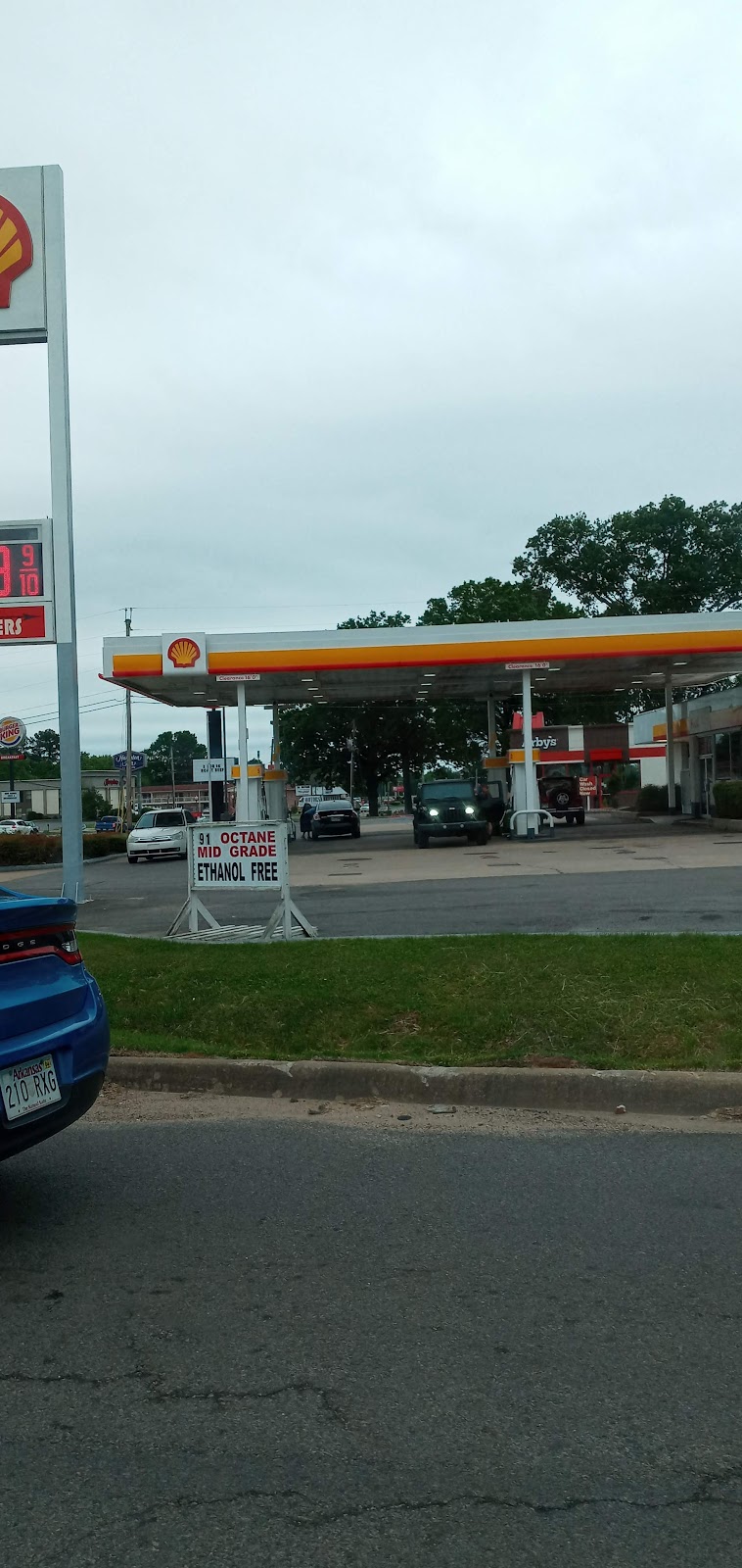 Shell | restaurant | 2325 N Arkansas Ave, Russellville, AR 72802, USA | 4799685719 OR +1 479-968-5719