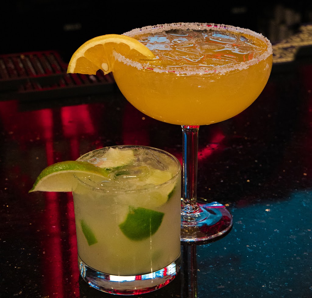 Oliveiras Restaurant | restaurant | 135 Washington St, Peabody, MA 01960, USA | 9782488808 OR +1 978-248-8808