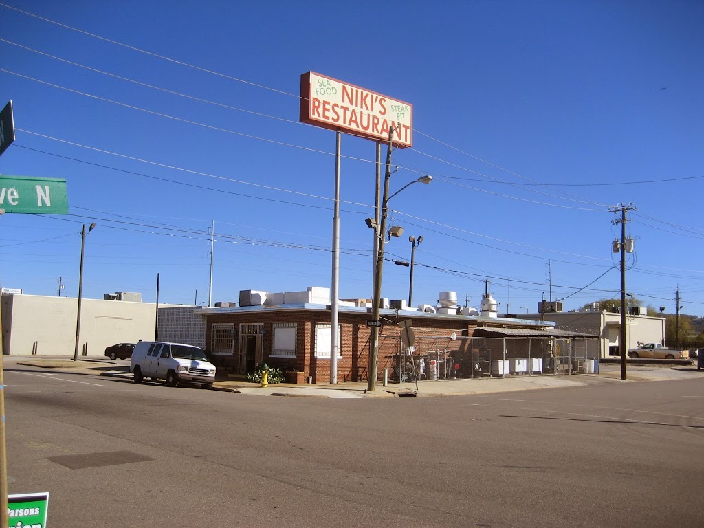 Nikis Restaurant Downtown | restaurant | 1101 2nd Avenue North, On the corner of I-65 and 2nd Ave North Downtown Birmingham, Birmingham, AL 35203, USA | 2052511972 OR +1 205-251-1972