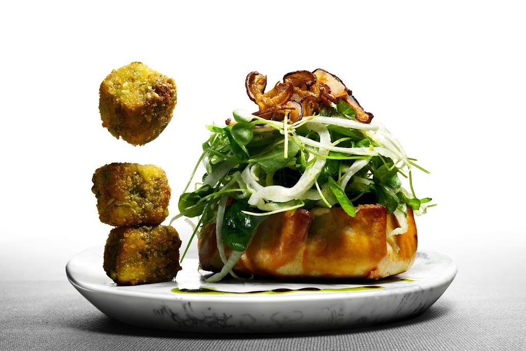 Medallion Fine Dining | restaurant | 50 Park Pl, Newark, NJ 07102, USA | 9737326250 OR +1 973-732-6250