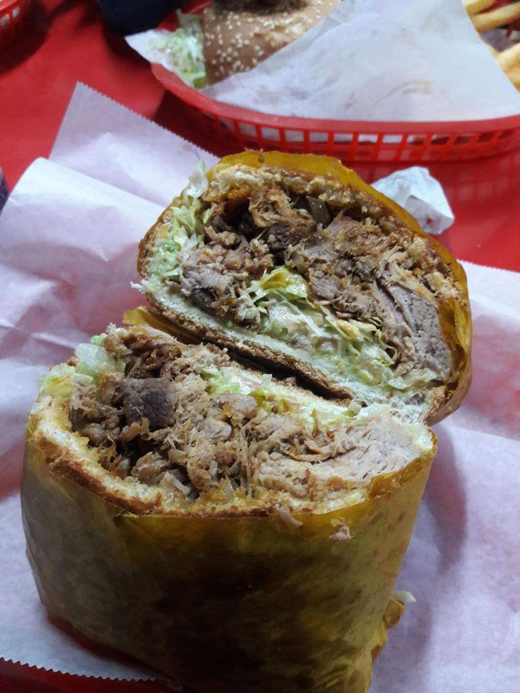 La Reyna de las Hamburguesas | restaurant | Privada Ciprés 23678_Q1, Fontana XVI, 22205 Tijuana, B.C., Mexico | 016644078386 OR +52 664 407 8386