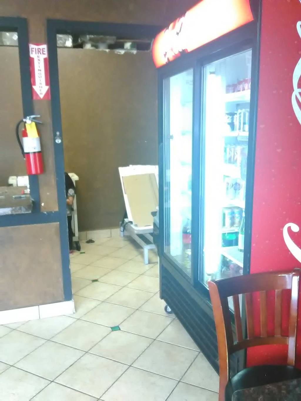 Classic Pizza | meal delivery | 2624 Pico Blvd, Santa Monica, CA 90405, USA | 3103926322 OR +1 310-392-6322