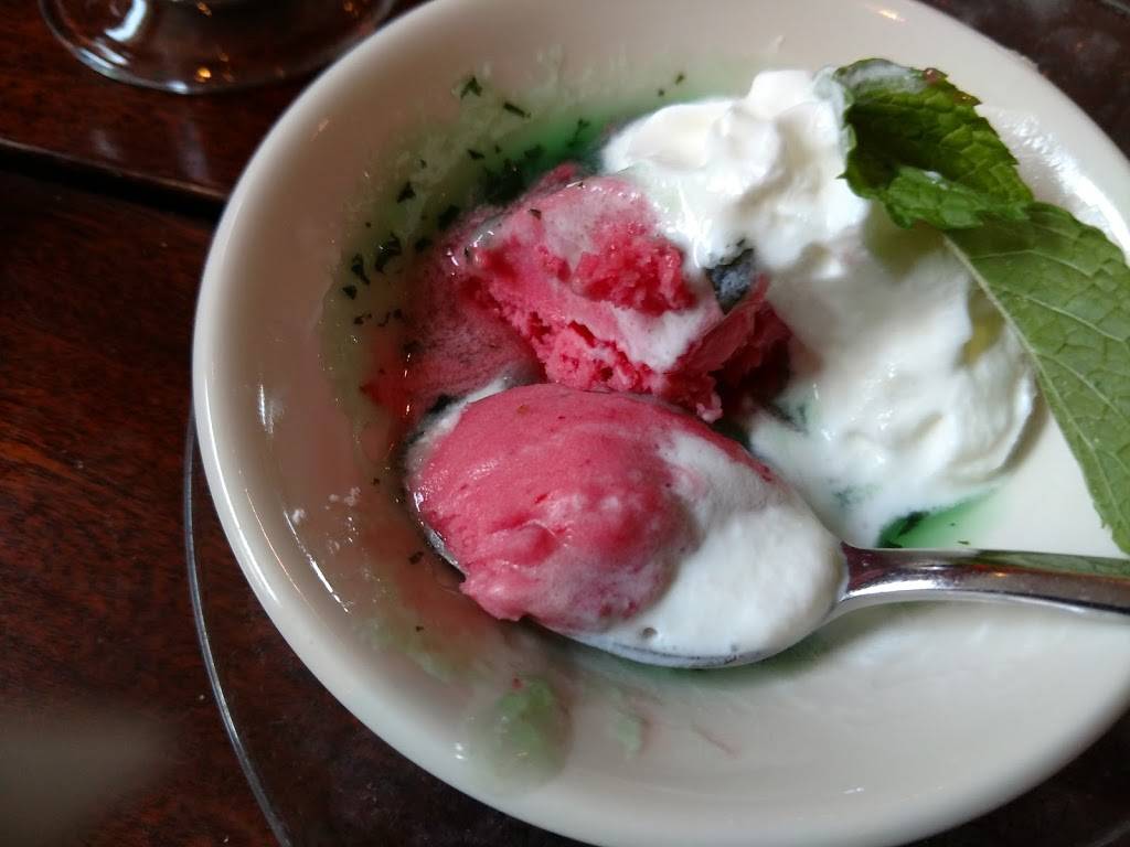 Tuckers | restaurant | 625 College Hwy, Southwick, MA 01077, USA | 4135690120 OR +1 413-569-0120