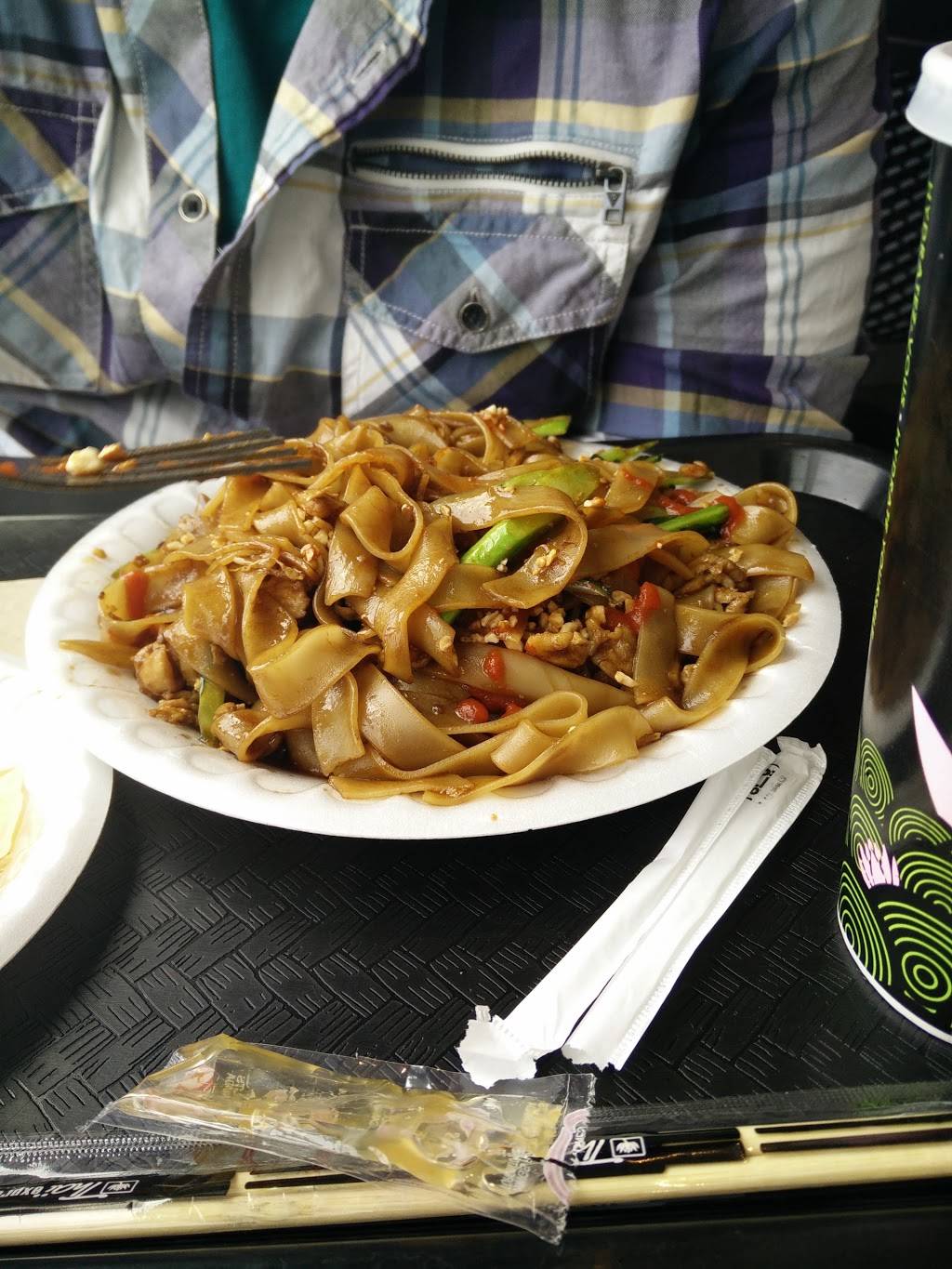 Thai Express | restaurant | 4620 Desserte Sud Laval (A-440) O, Laval, QC H7T 2Z8, Canada | 4506872555 OR +1 450-687-2555