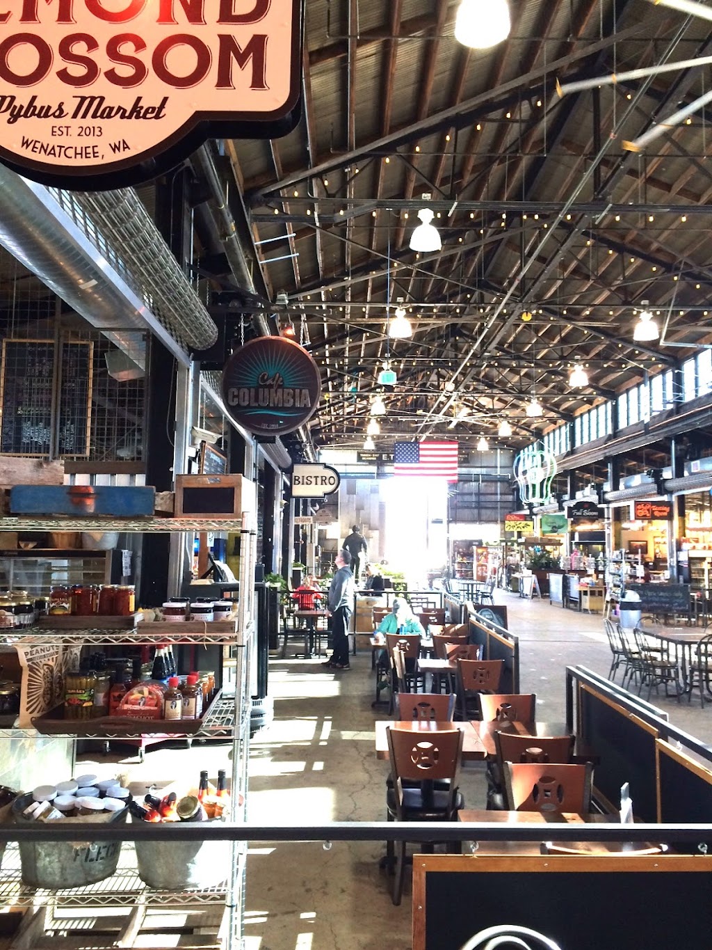 Cafe Columbia | bakery | 7 N Worthen St, Wenatchee, WA 98801, USA | 5098883970 OR +1 509-888-3970